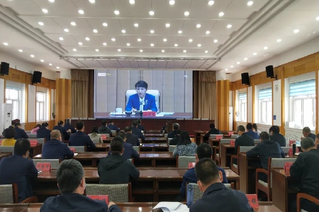 自治區(qū)政府召開(kāi)全體（擴(kuò)大）會(huì)議 深入推進(jìn)黨風(fēng)廉政建設(shè)和反腐敗工作 王莉霞主持并講話